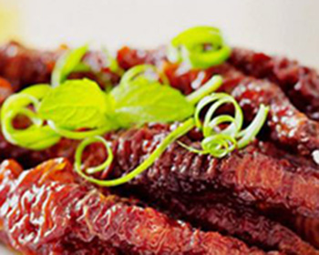 可以吮著吃的虎皮雞爪，連骨頭都是酥的